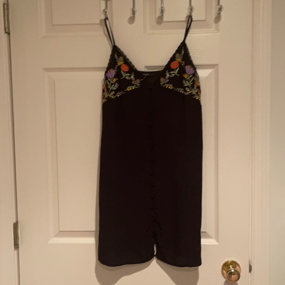 Like new Forever 21 LBD dress w/ floral embroidery